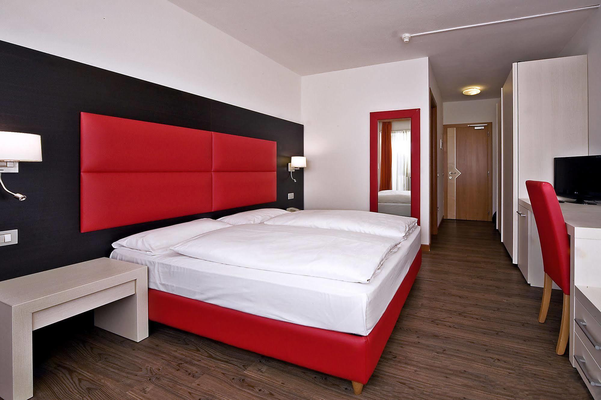 Baranci Hotel 3*